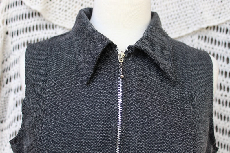 Ladies Fitted Charcoal Gray Zippered Vest / Dressy Secretaries Vest / 80's Academia / Preppy Vest Size Large image 4