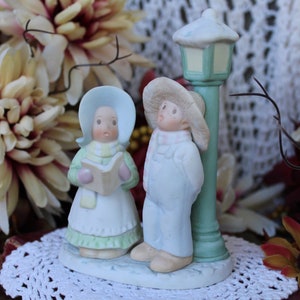 HOMCO Christmas Porcelain Figurine / Circle Of Friends By Masterpiece Vintage Home Interiors Collector Figurine Holiday Xmas Decor / Gift