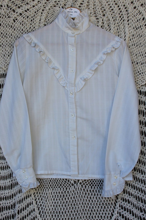 Ladies 80's Victorian White Ruffled Blouse, VINTG… - image 10