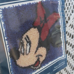 Minnie Mouse Latch Hook Kit / VNTG Disney Latch Hook Craft Kit Gift / Kids Quiet DIY Craft Activity Gift / Homeschool Craft Art Project Gift
