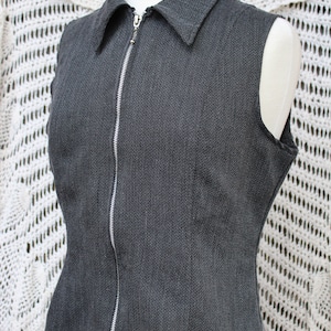 Ladies Fitted Charcoal Gray Zippered Vest / Dressy Secretaries Vest / 80's Academia / Preppy Vest Size Large image 1