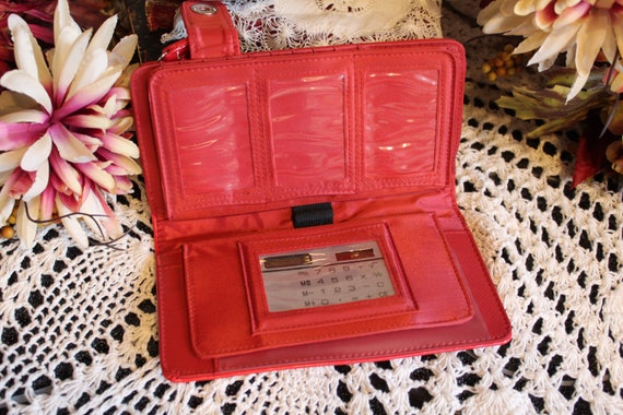 Ladies Red Vegan Wallet, Clutch VINTG Wide Stitch… - image 8