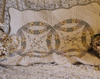 Fronha vintage acolchoada para alianças de casamento/Fronha de tamanho padrão floral em tons de marfim, sálvia e rosa, estilo cottagecore/Acessórios de cama vitorianos bordados, presente