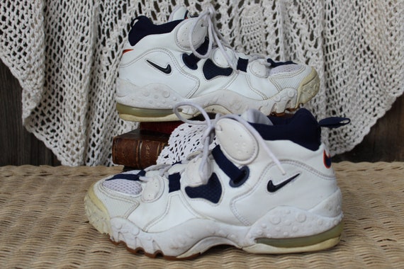 Nike bohemian shop sneakers