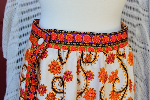 【8/17まで値下げ】70s flower pattern long skirt Vintage 1970s Quilted Floral Button Front Maxi Skirt - Etsy