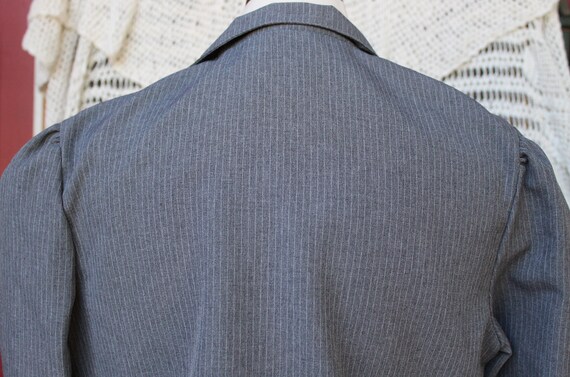 Ladies Gray Pinstripe Dressy Jacket/80s Puffed Sl… - image 9