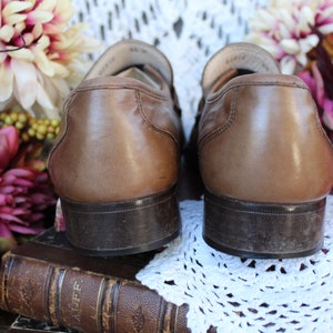Zapatos de vestir Nunn Bush para hombres / Zapatos deslizantes de cuero marrón de calidad de los años 80 / Zapatos de oficina con clase de botas de latón Tamaño 9 1/2 m imagen 4