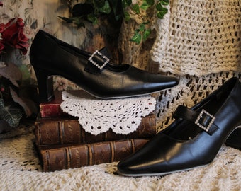 Ladies Classy Black Leather Low Square Heel, Sangle réglable, Talons / Escarpins à bout pointu - taille 7 M