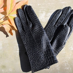 Ladies Vintage Japanese Made Textured Vinyl/Rayon Dressy & Classy Driving Gloves - Size S