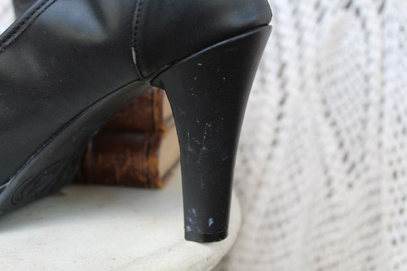 Ladies Vintage Sharp And Sassy Black Faux Leather… - image 3