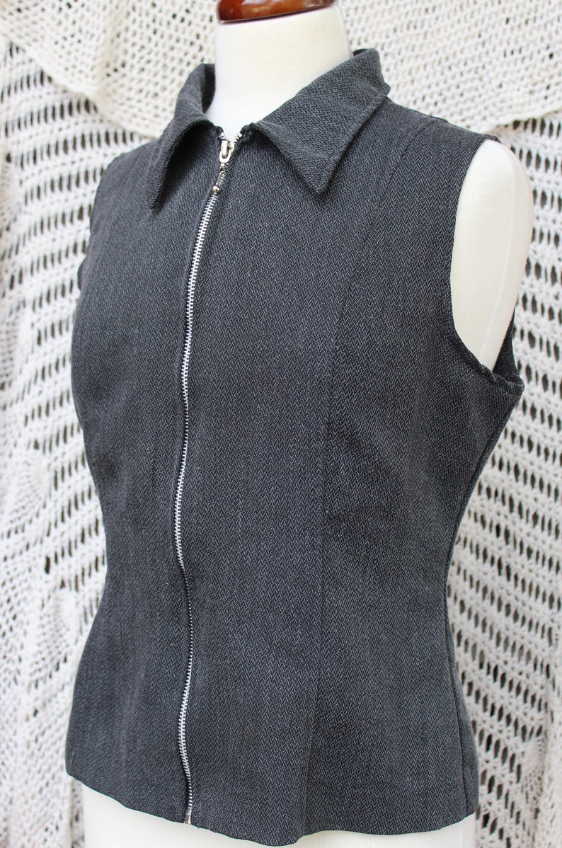 Ladies Fitted Charcoal Gray Zippered Vest / Dressy Secretaries Vest / 80's Academia / Preppy Vest Size Large image 10