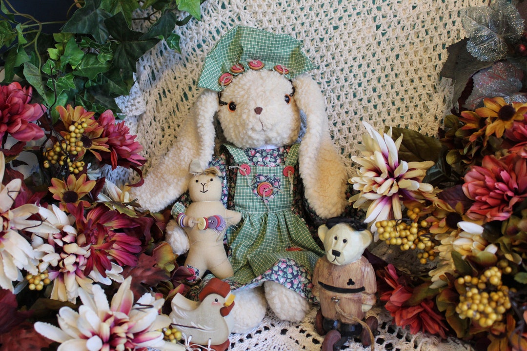 Vintage Easter Bunny Cottage Core Decor / Large 19