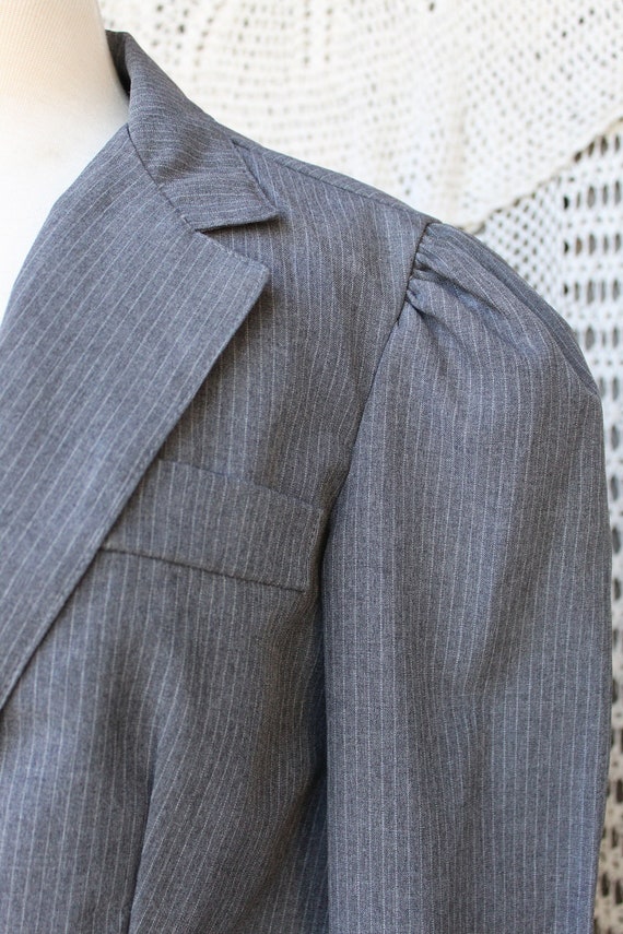 Ladies Gray Pinstripe Dressy Jacket/80s Puffed Sl… - image 3