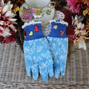 Ladies Country Bird Lovers Garden Gloves, Grippy Gardening Gloves, OOAK Garden Gloves Gift, Lightweight Cloth Gardening Gloves, Gift For Her