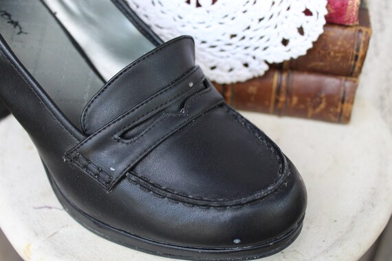 Ladies Vintage Sharp And Sassy Black Faux Leather… - image 5