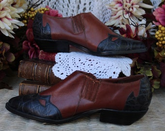 Ladies Leather Reddish Brown / Black Low Cut Ankle Cowgirl Boot / Fancy Pointed Toe Low Heel Cowgirl Bootie - Size 6M