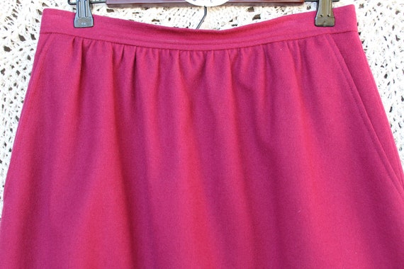 Ladies 80's Magenta Wool Skirt / Vintage Evan-Pic… - image 4