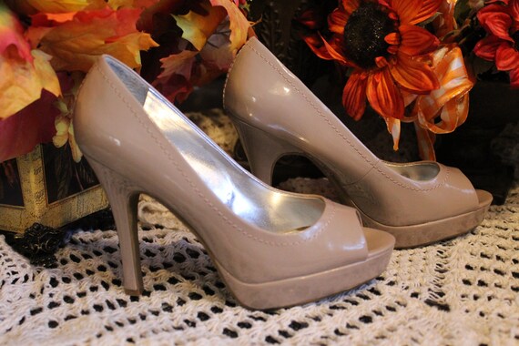 Ladies 90's Light Beige Vegan Peep Toe Platform S… - image 2