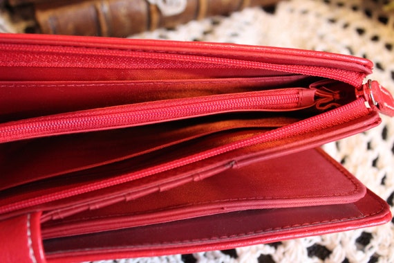 Ladies Red Vegan Wallet, Clutch VINTG Wide Stitch… - image 10
