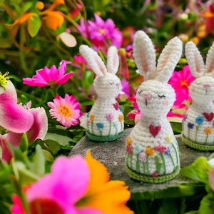 Easter bunny crochet pattern image 1
