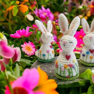 Easter bunny crochet pattern image 1