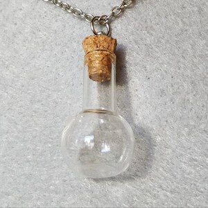amber necklace chemist