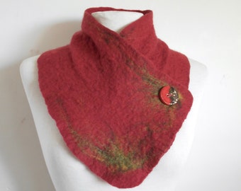 Felt scarf Red Merino wool Felted Neck warmer Neck collar Green silk 'Miss Scarlet' OOAK Gift her Winter Autumn Birthday Mothers day