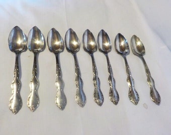 Set of 8 Vintage Rogers CAMELOT Grapefruit Spoons Fruit Spoons Serrated Tips