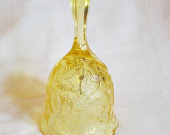 Campanella vintage Fenton in vetro giallo a forma di fragola rovesciata, 15 cm