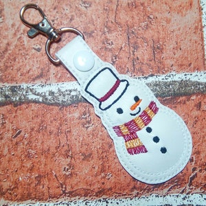 Snowman Machine Embroidery Key Fob Design, In The Hoop keyfob Machine Embroidery Pattern, Snap Tab Pattern, Instant Download, 4x4