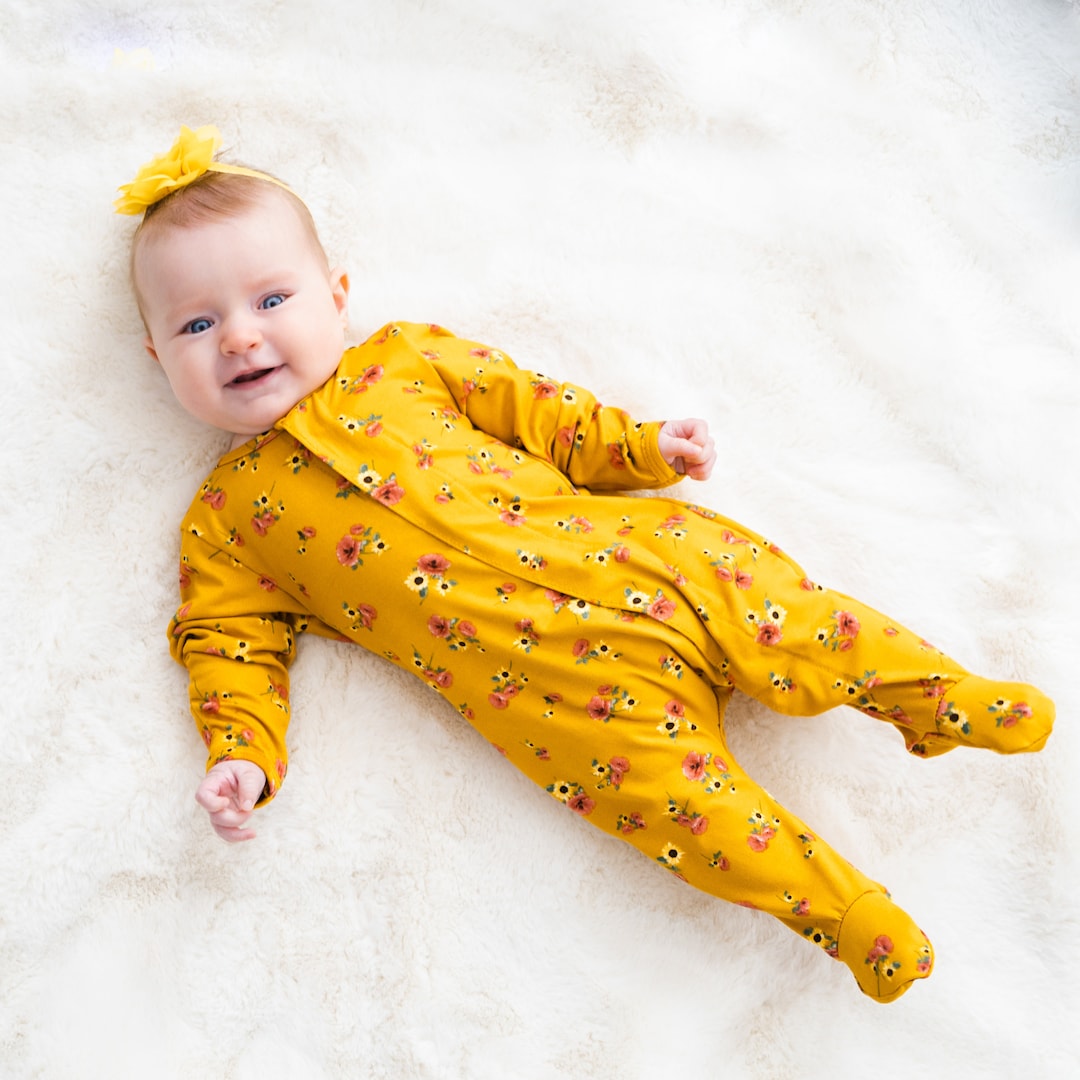 Newborn Baby Velcro Onesie Footsie Sleeper Easy Diaper Change Velcro