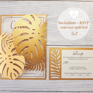 Foglie tropicali invito a nozze in oro tagliato al laser e scritta in lamina d'oro rosa, modello cricut in formato SVG con busta apribile 5x7 con foglie di palma