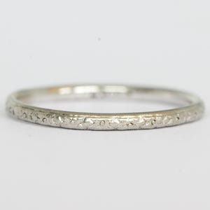 Vintage Platinum Engraved Band 9.5