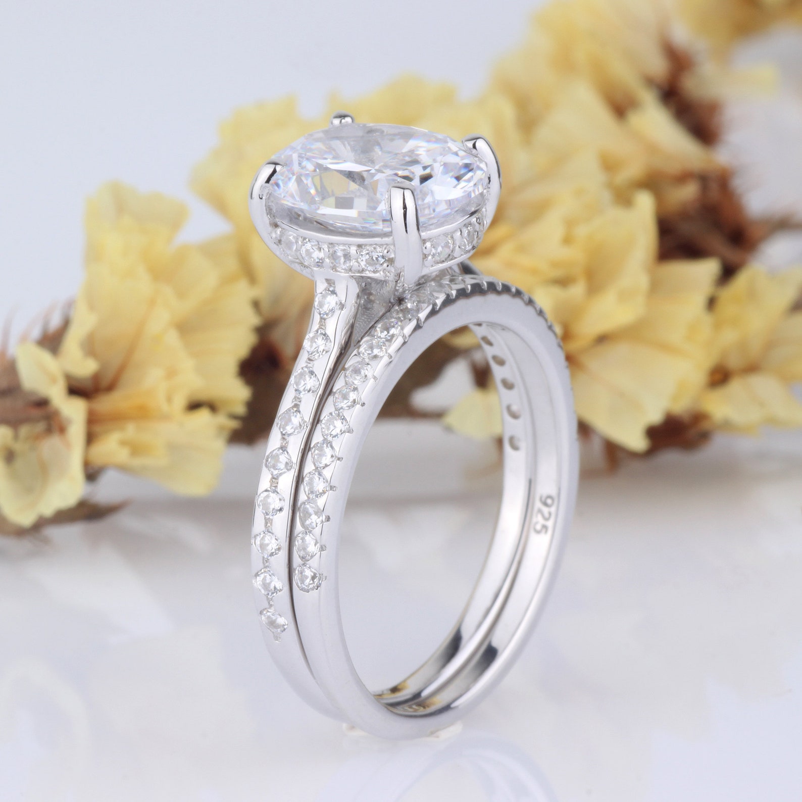 2.5 Carat Oval Cut CZ Wedding Ring / Engagement Anniversary - Etsy