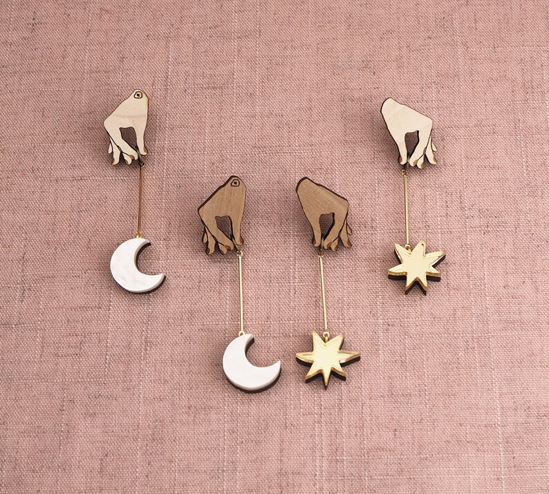 Hey Moon Dreamers Drop Earrings GOLD / PEARL image 2