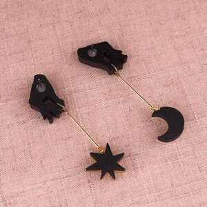 Hey Moon Dreamers Drop Earrings GOLD / PEARL image 4