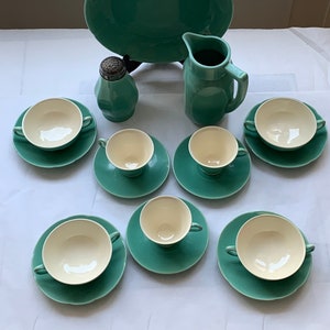 Art Deco coco cacao chocola chocolade servies met kan en strooier Plateel Nederlands Koninklijke Plateelbakkerij Zuid-Holland Gouda plazuid