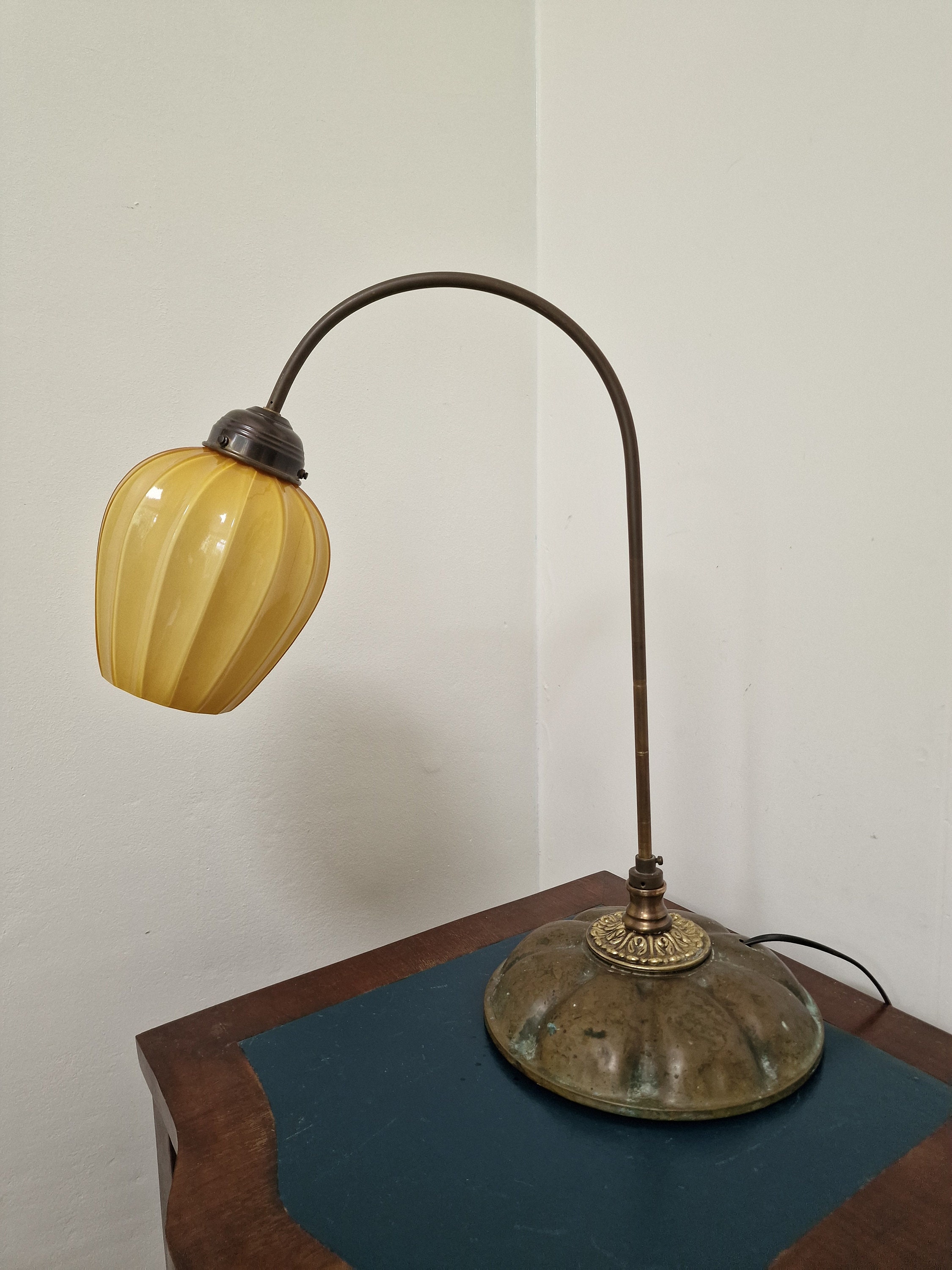Lampe En Bois Massif, Fait Main, Lampe De Salon, Lampe à Poser, Lampe Sur  Mesure Design Unique Custom Lamp Wood Lamp Handcraft moonlight 