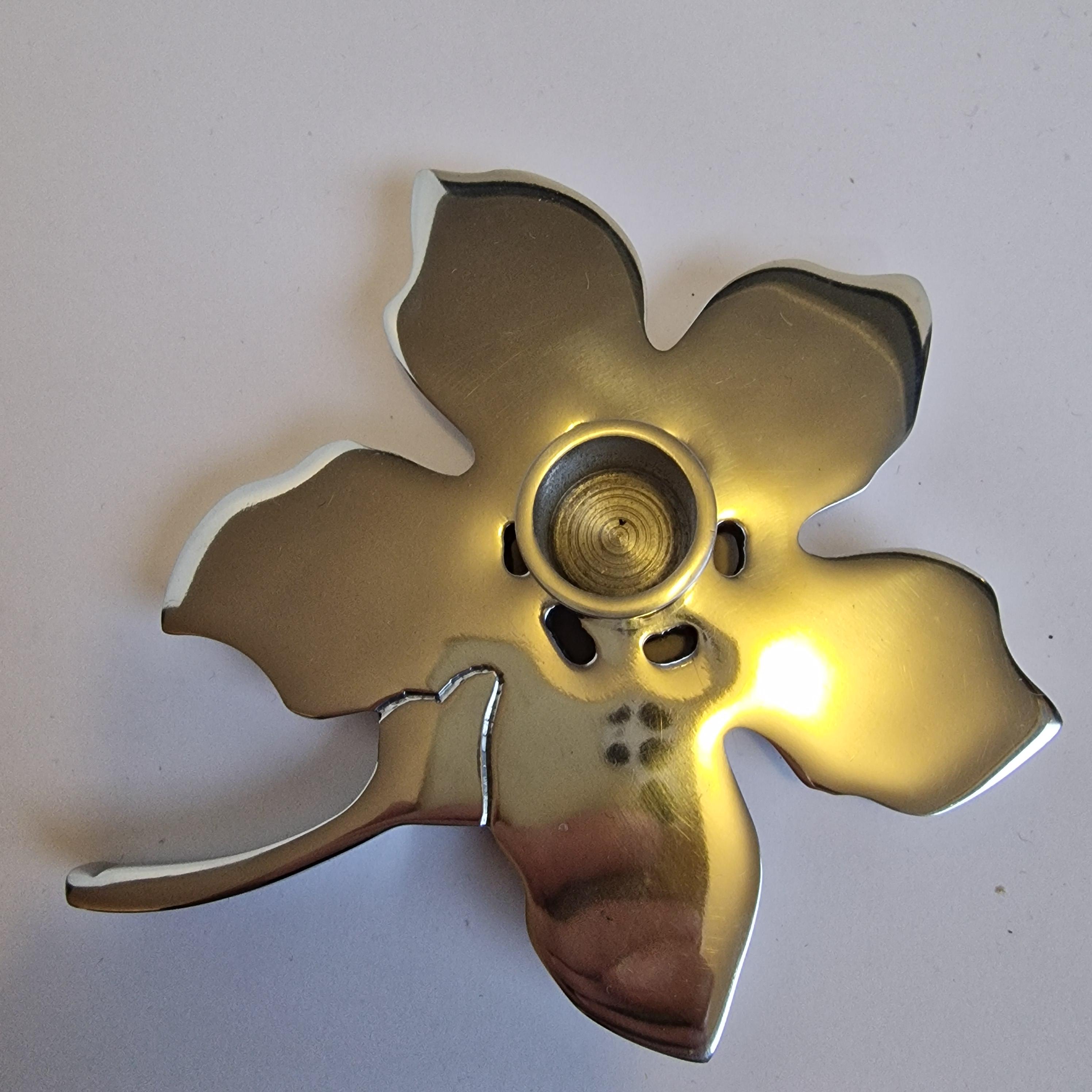 ドリアデコスモフラワーホルダー、コレクター、引退したイタリア人