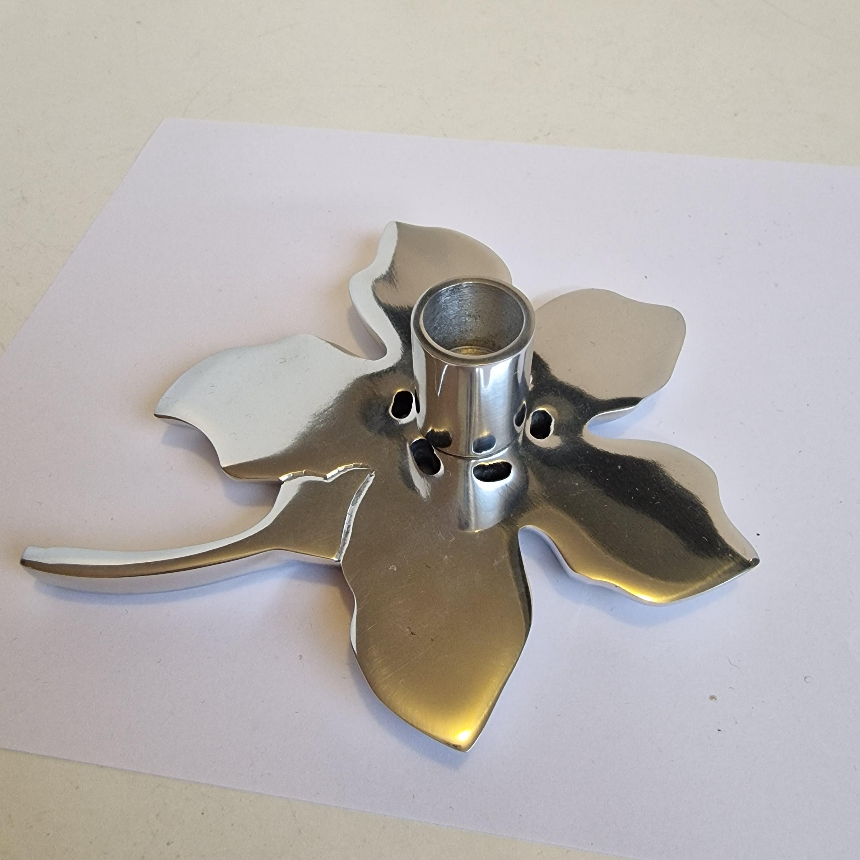 ドリアデコスモフラワーホルダー、コレクター、引退したイタリア人