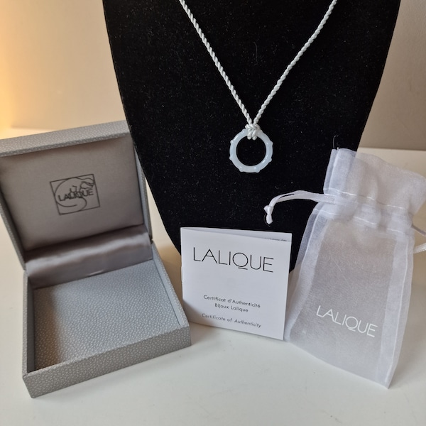 LALIQUE France Kristall Kristallen Halskette mit Designer Anhänger Opalglas Kette Opal