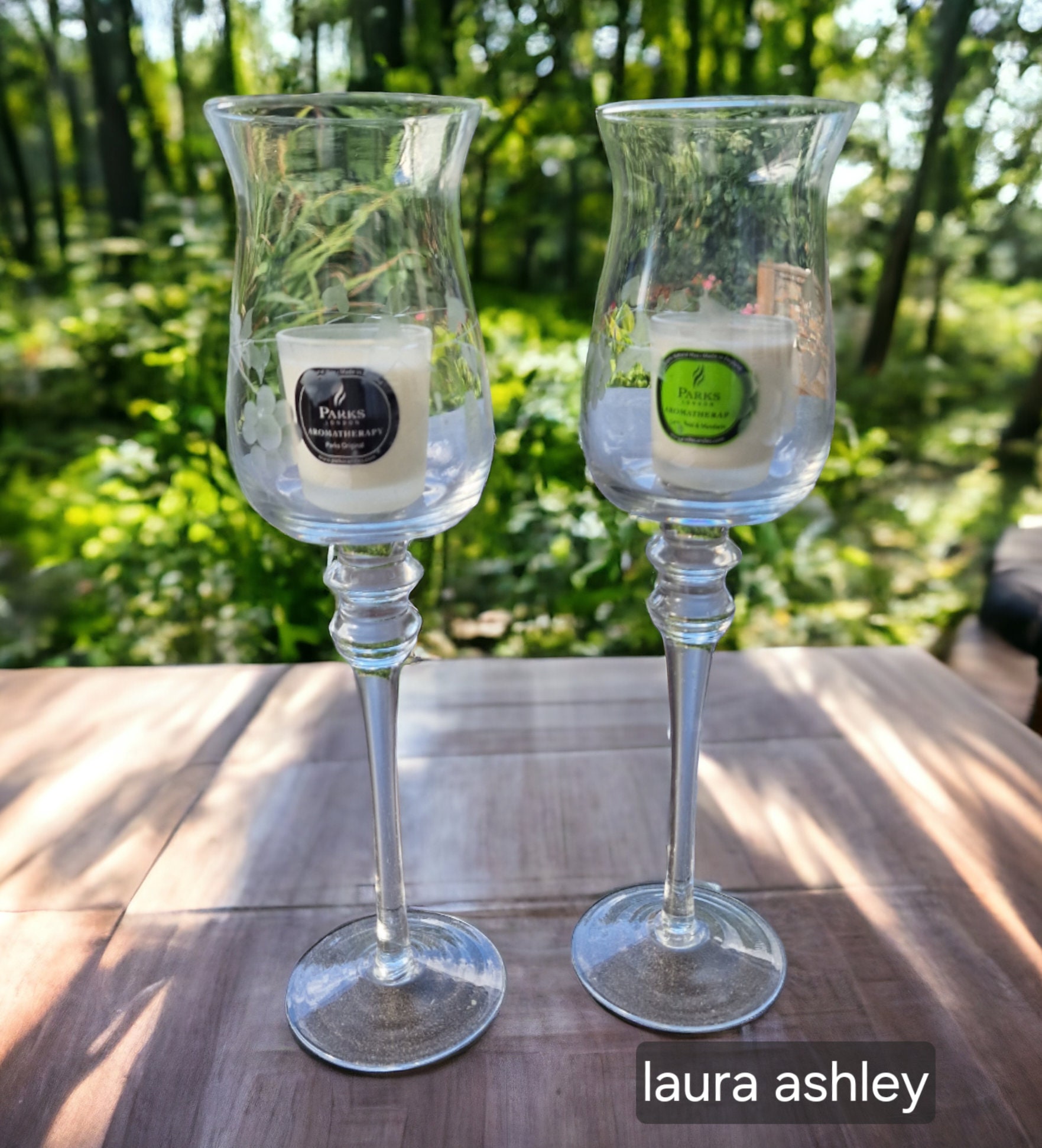 ローラアシュレイ　クリスタル花瓶 エッチング装飾 ローラアシュレイ クリスタル花瓶 エッチング装飾