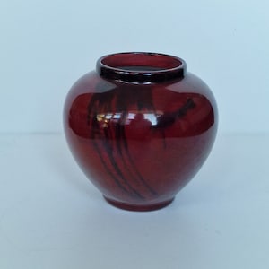 luster glaze art deco Pottery factory St. Lukas, Utrecht Holland, 1920-1930, art nouveau, pot Vase, ox blood red luster glaze painted