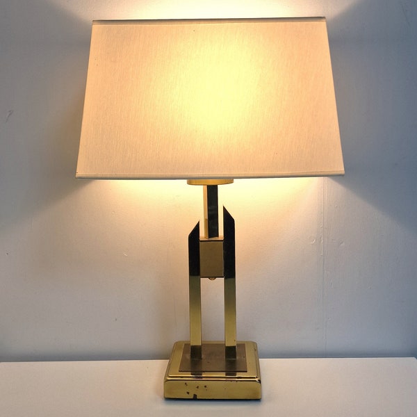 Willy Rizzo' style table lamp, tafellamp, 80's Design in Hollywood regency, skyscraper lamp in brass tablelamp hollywood regency Dynasty