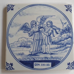 Antieke tegel met Bijbelse voorstelling  ca 1970 in ossekophoek, antique dutch delft blue tile bible