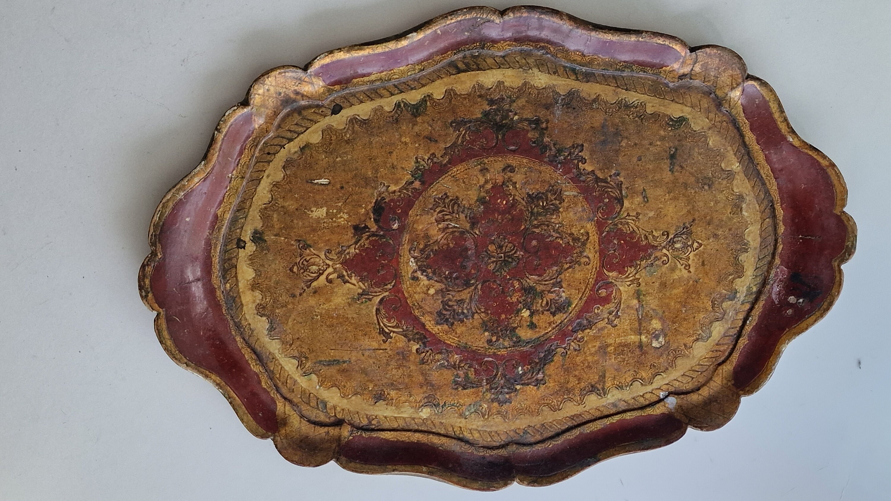 Large Vintage Italian Florentine Oval Tray in Gold and Red, Wood, 1960s ...