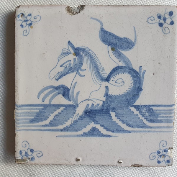 seacreature Dutch Delft blue tile Nederlandse tegel op zee grond, 18e eeuw, 18th century  spiderhead corner zeewezen horse seahorse antique