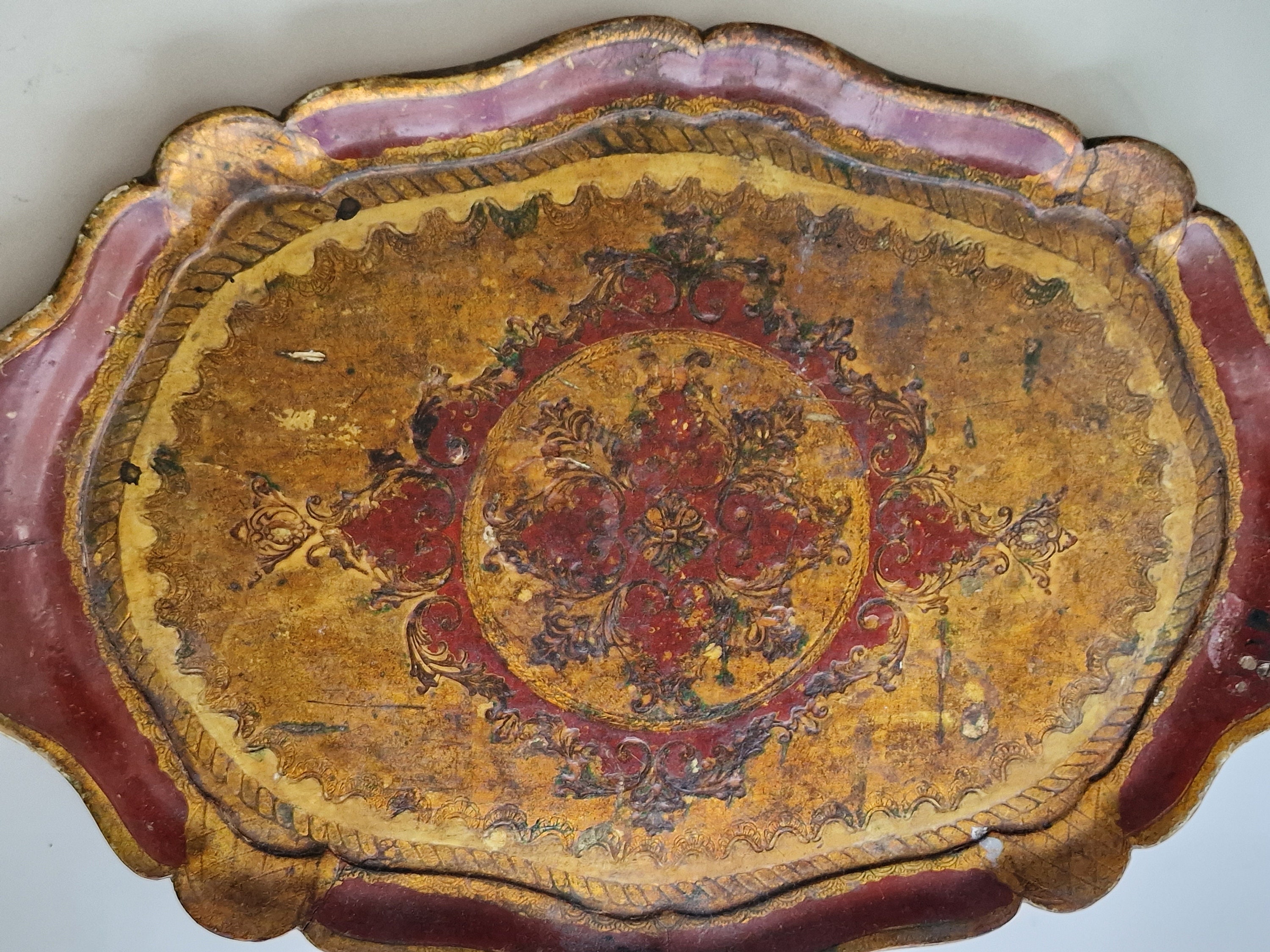 Large Vintage Italian Florentine Oval Tray in Gold and Red, Wood, 1960s ...