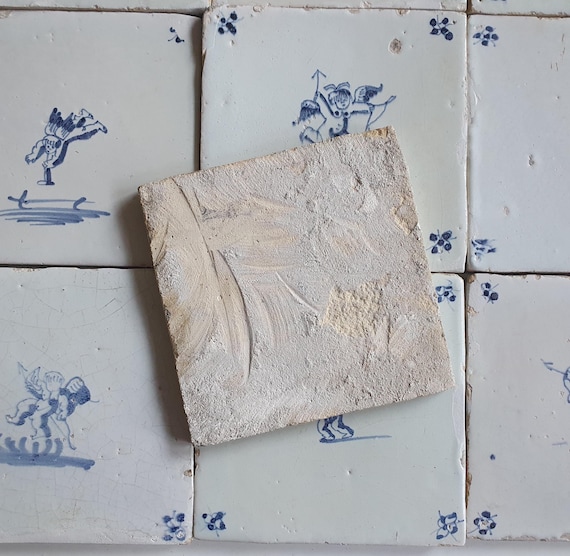 アンティークデルフトタイル　18世紀　オランダ　天使 デルフト タイル 天使 アンティーク オランダ⁄ フランス 釘 瀬戸 タイル 皿