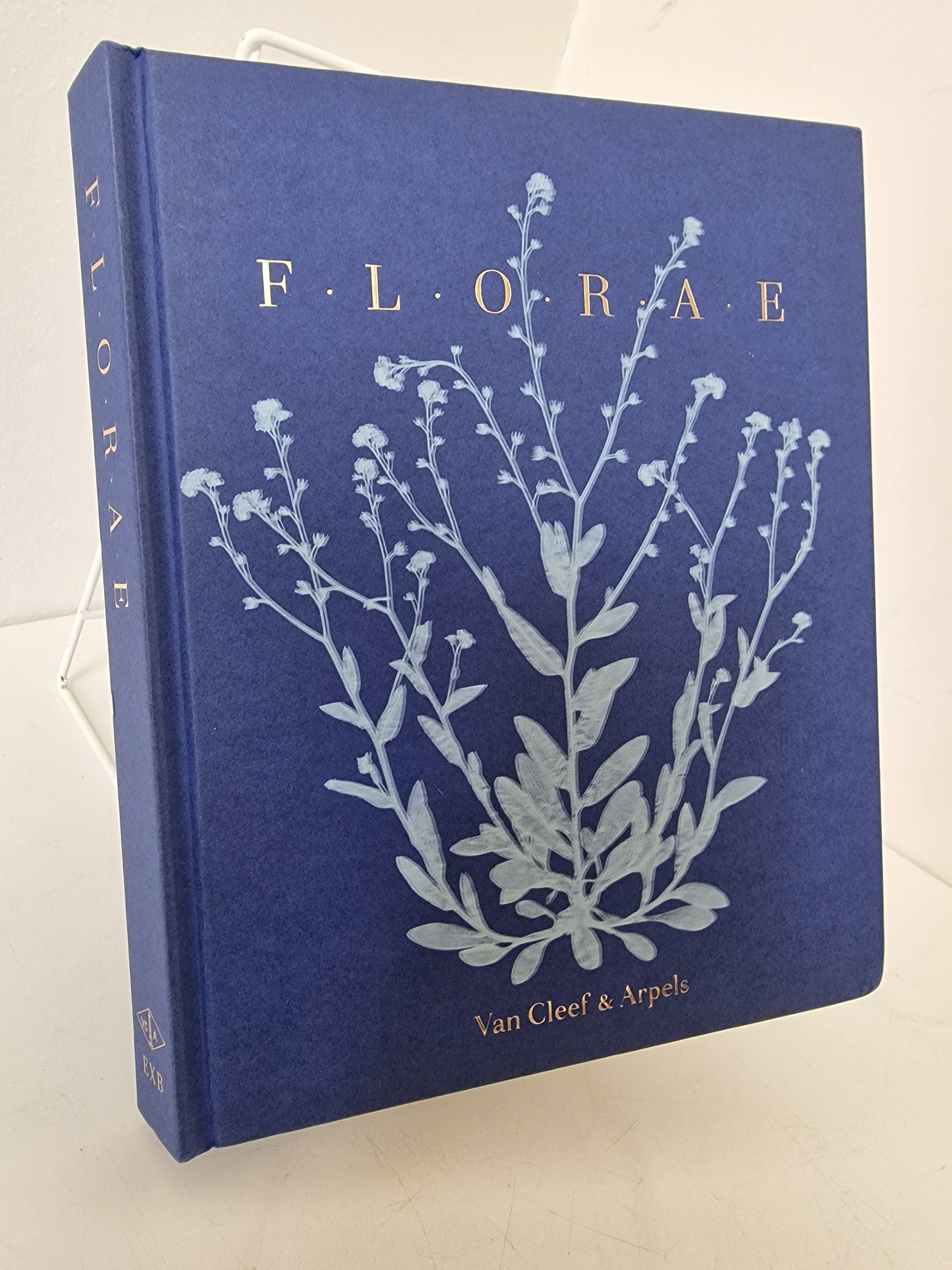 Florae: Van Cleef ＆ Arpels Florae: A Blossoming Garden with Van Cleef & Arpels on Place